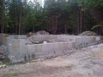 4. site-work/2. foundation/West Grey-20170811-00527